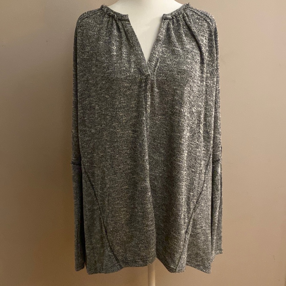 Kye Mi Oversized Knit Tunic with Open Shirttail Back